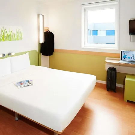 מלון Ibis Budget Ferrand Centre Montferrand 2*